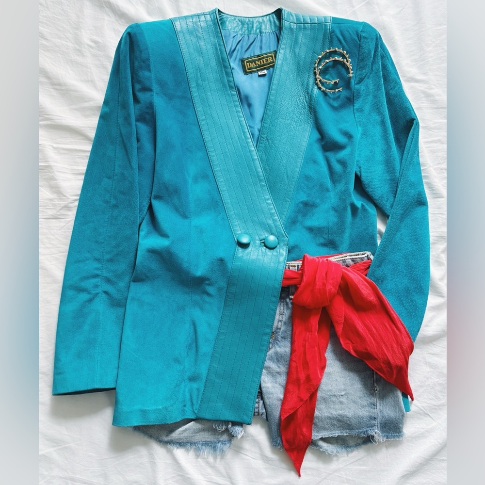 Vintage Danier Turquoise leather suede Blazer from the 90s